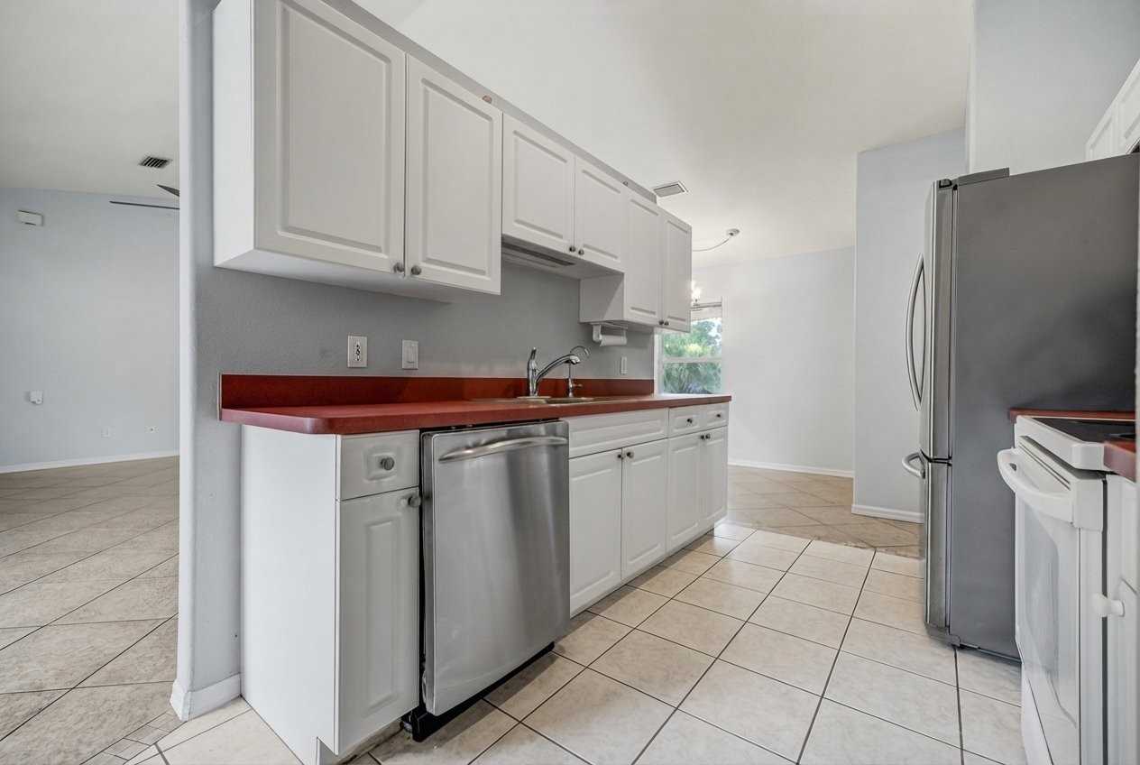 2665 Parasol Ln - Photo 7 of 20