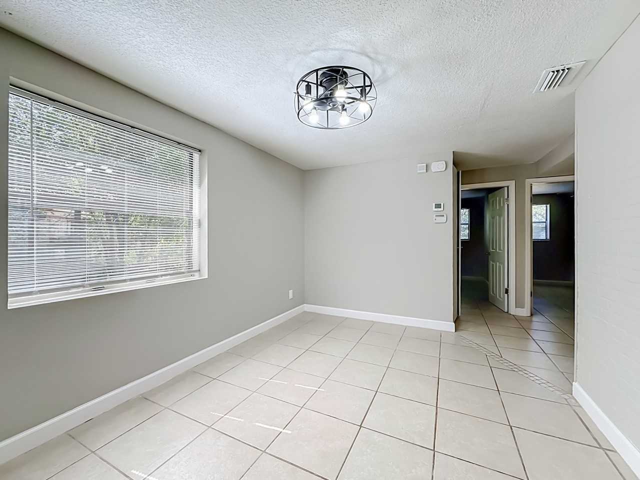 10540 Suomi St - Photo 3 of 19