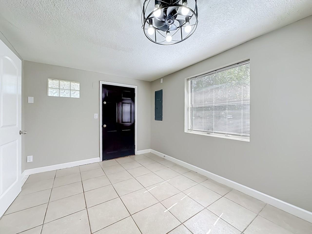 10540 Suomi St - Photo 7 of 19