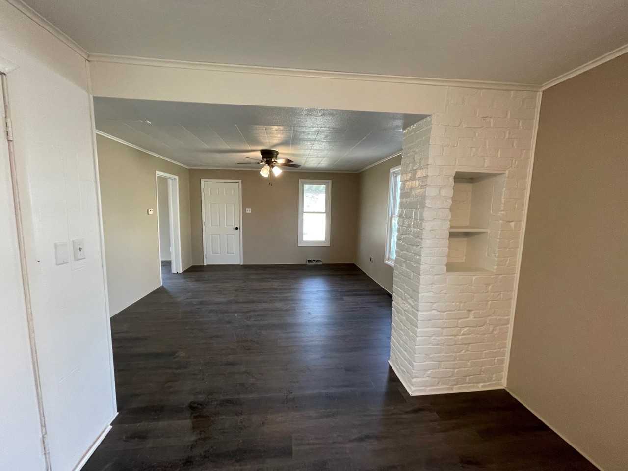 434 S Church St - Photo 5 of 16