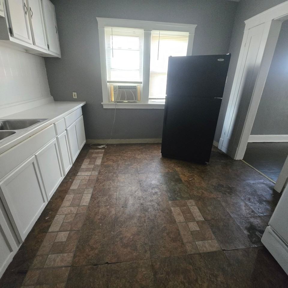 12901 Signet Ave #3 - Photo 2 of 4