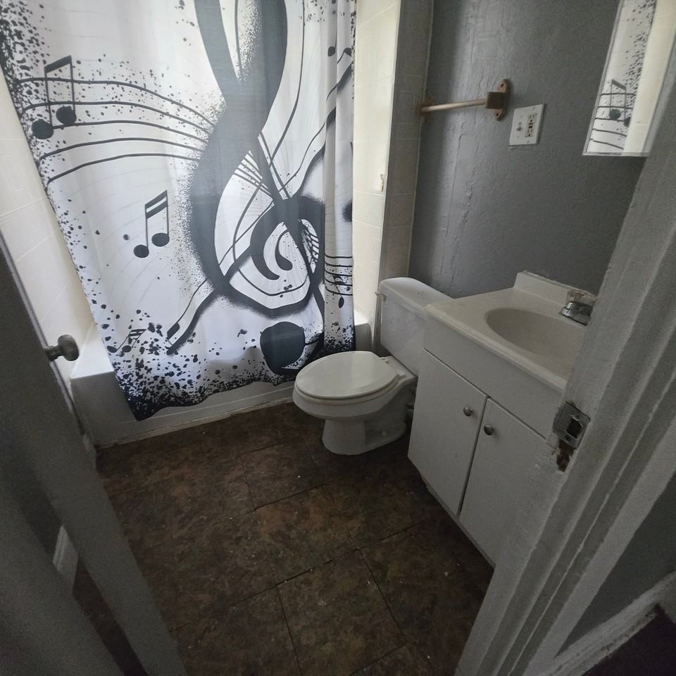 12901 Signet Ave #3 - Photo 4 of 4