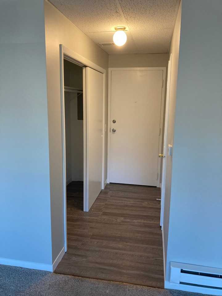838 N Western Ave #2 - Photo 4 of 11