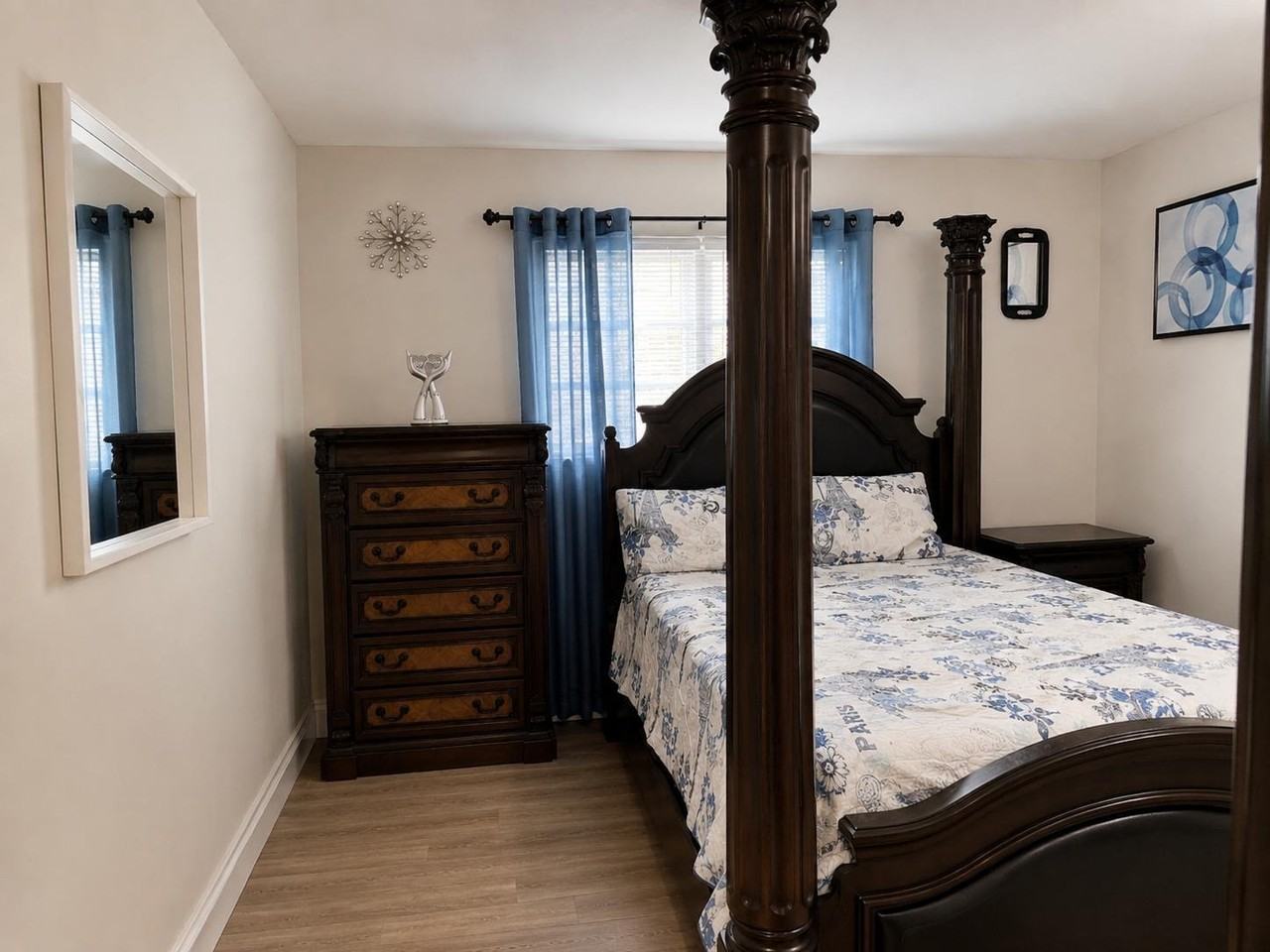 1776 W Broward Blvd - Photo 2 of 4