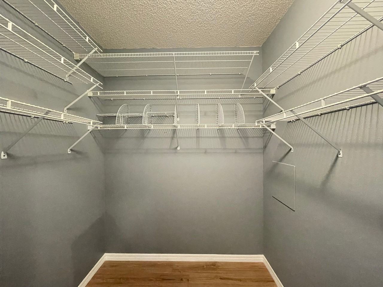 2412 Runyon Cir - Photo 5 of 18
