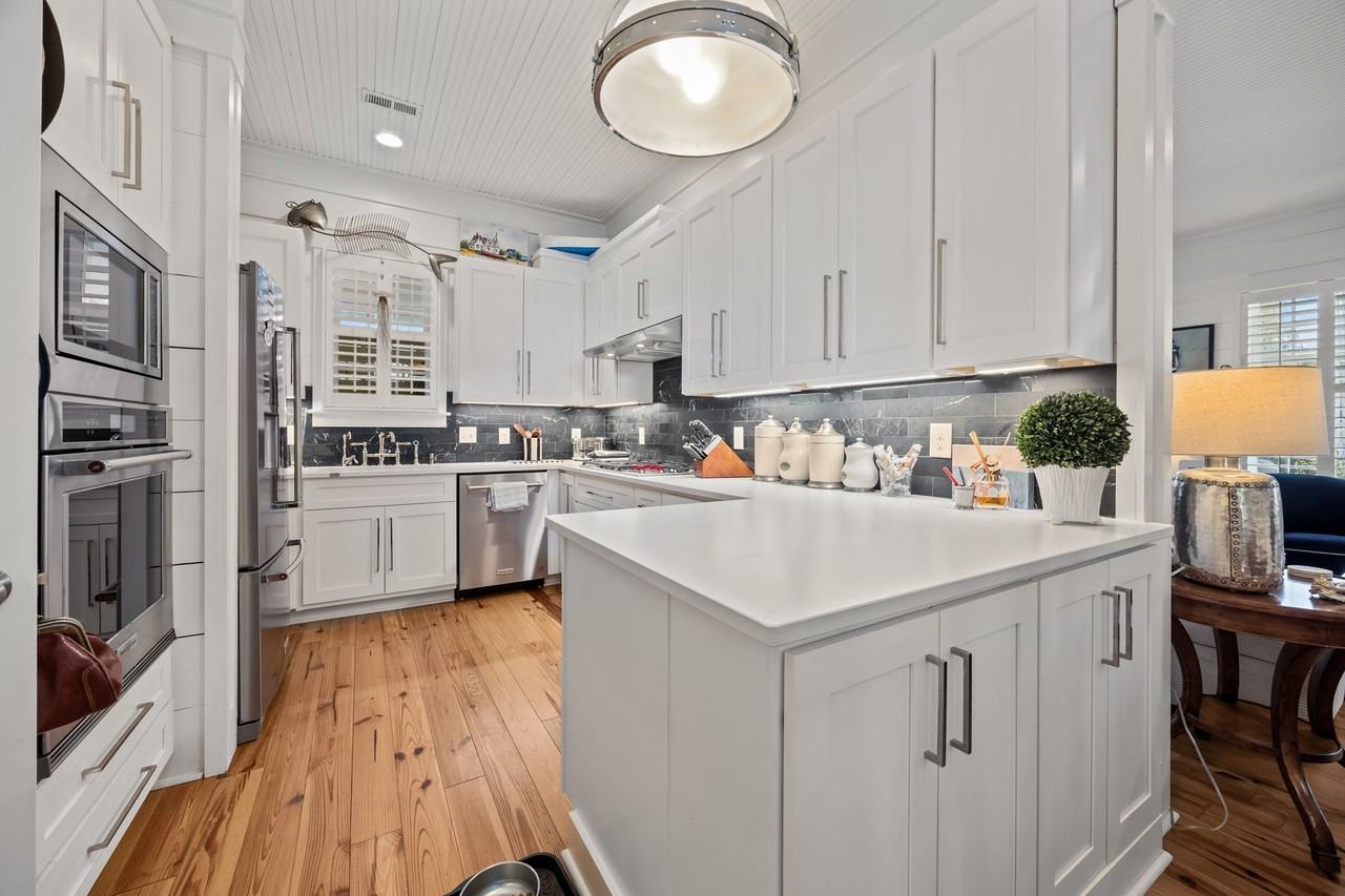 1000A Village Ln #A - Photo 3 of 20
