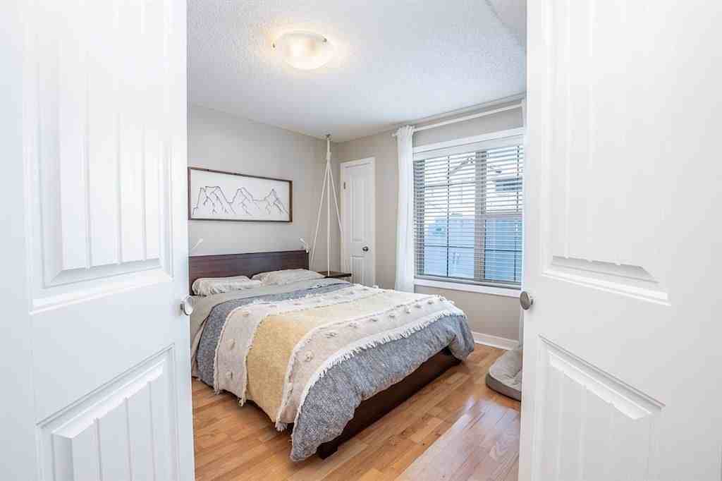 8 Everridge Sq Sw - Photo 7 of 9