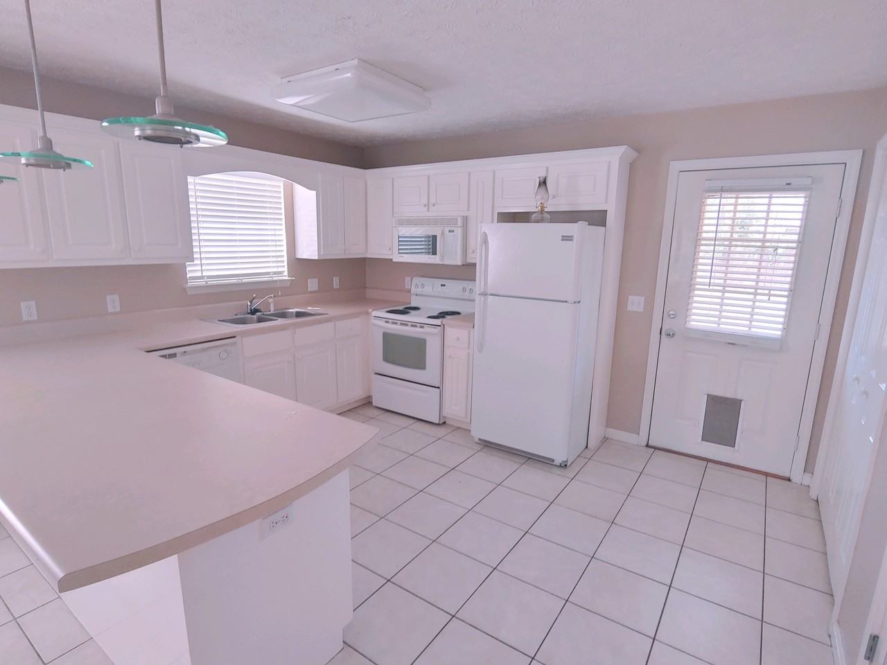 6222 Sunset Dr #NA - Photo 2 of 7