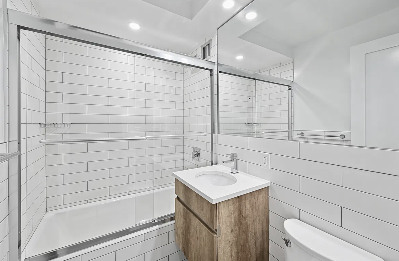 337 W 55th St #PH - Photo 5 of 9