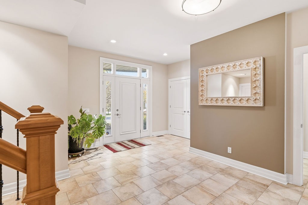 5 Oriole Drive - Photo 3 of 57