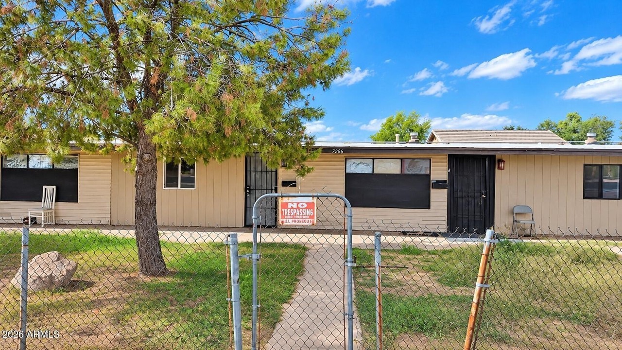 7508 W Orangewood Ave #5 - Photo 3 of 24