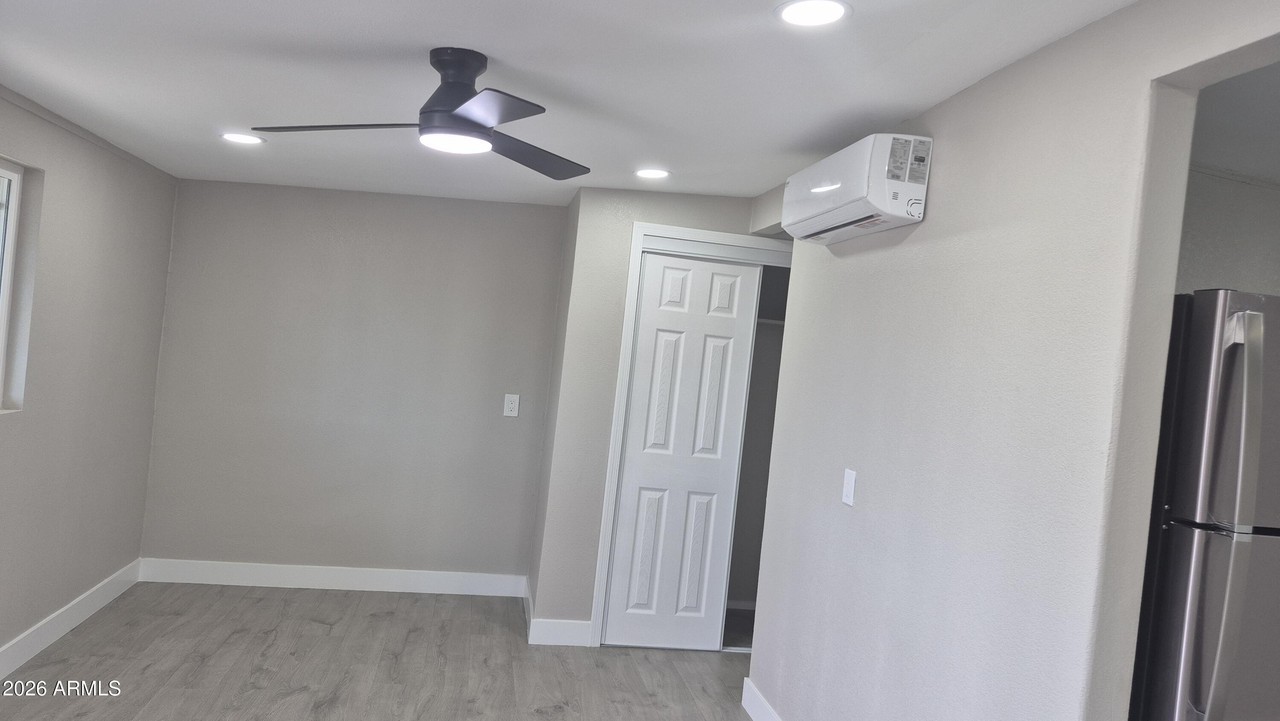 7508 W Orangewood Ave #5 - Photo 7 of 24