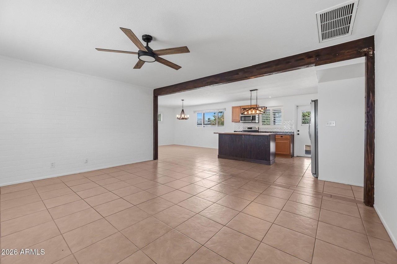7830 E Belleview St - Photo 6 of 21