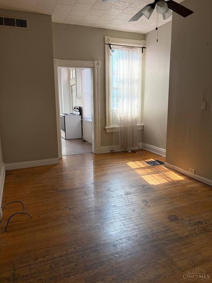 2386 Wheeler St - Photo 4 of 18