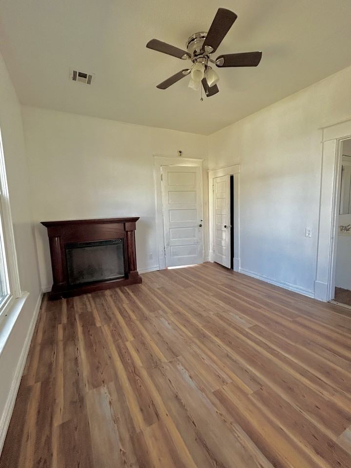 2029 Columbus St #1 - Photo 3 of 13