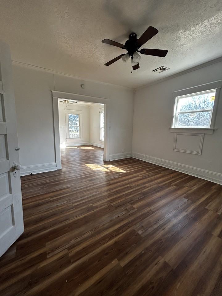 2029 Columbus St #1 - Photo 5 of 13