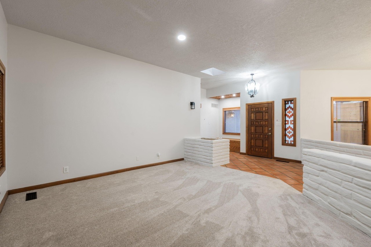1405 Soplo Rd Se - Photo 3 of 50