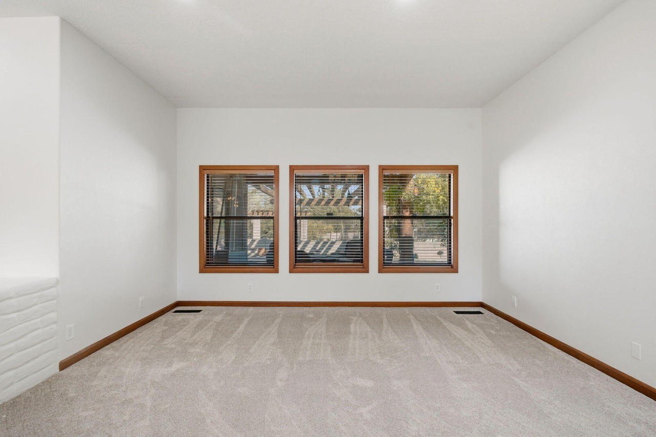 1405 Soplo Rd Se - Photo 4 of 50