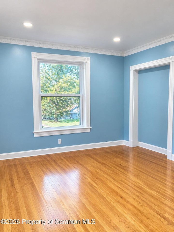 1528 Wyoming Ave #1 - Photo 3 of 8
