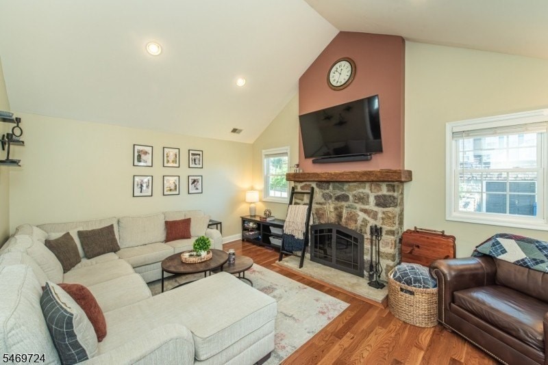 59 W Shore Rd - Photo 2 of 31
