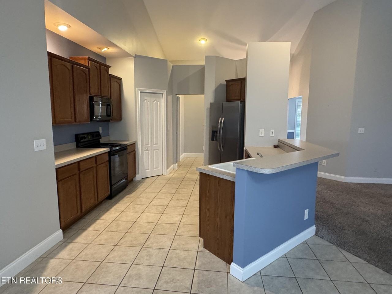 319 Okema Way - Photo 5 of 16