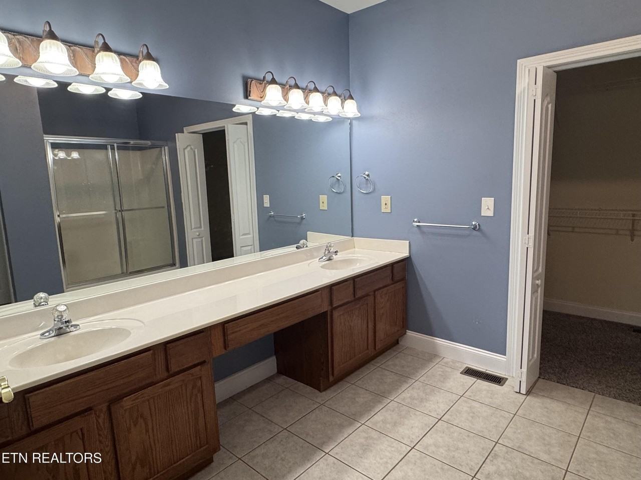 319 Okema Way - Photo 7 of 16