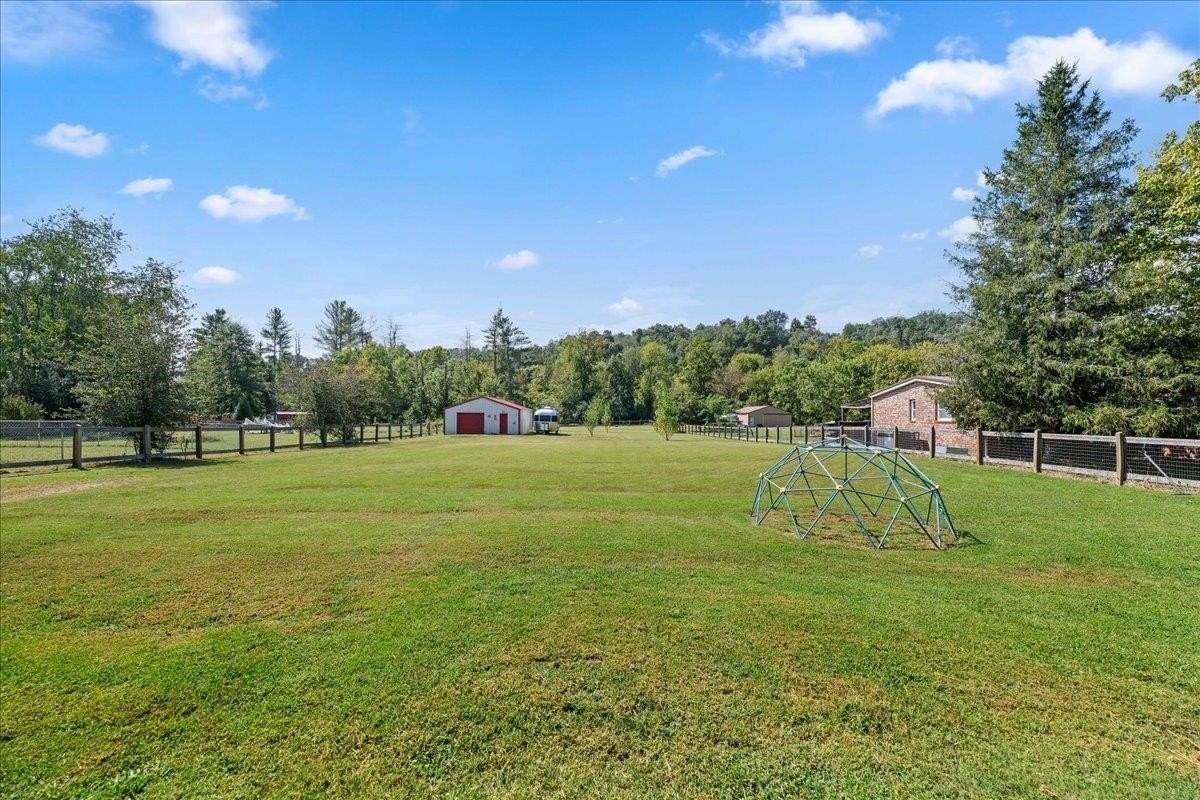 3011 Tyree Springs Rd - Photo 5 of 37
