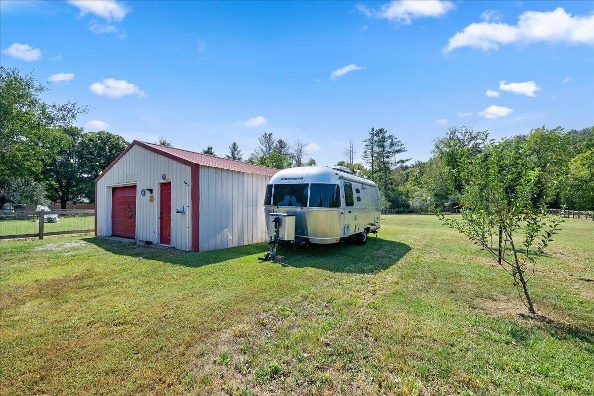 3011 Tyree Springs Rd - Photo 6 of 37