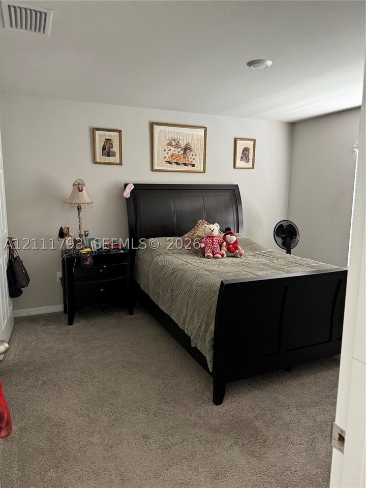 3033 N Lakewood Rd #0 - Photo 4 of 12