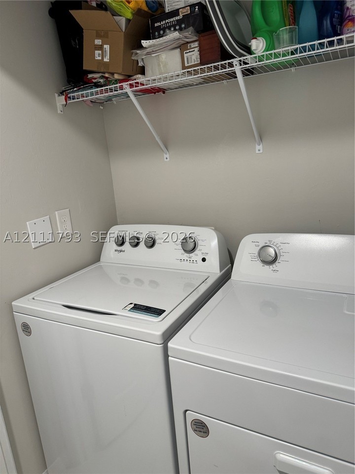 3033 N Lakewood Rd #0 - Photo 7 of 12