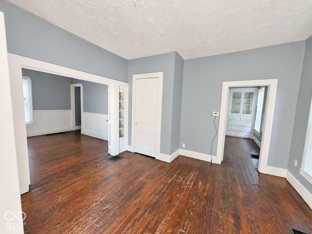 1201 N Oxford St - Photo 3 of 13