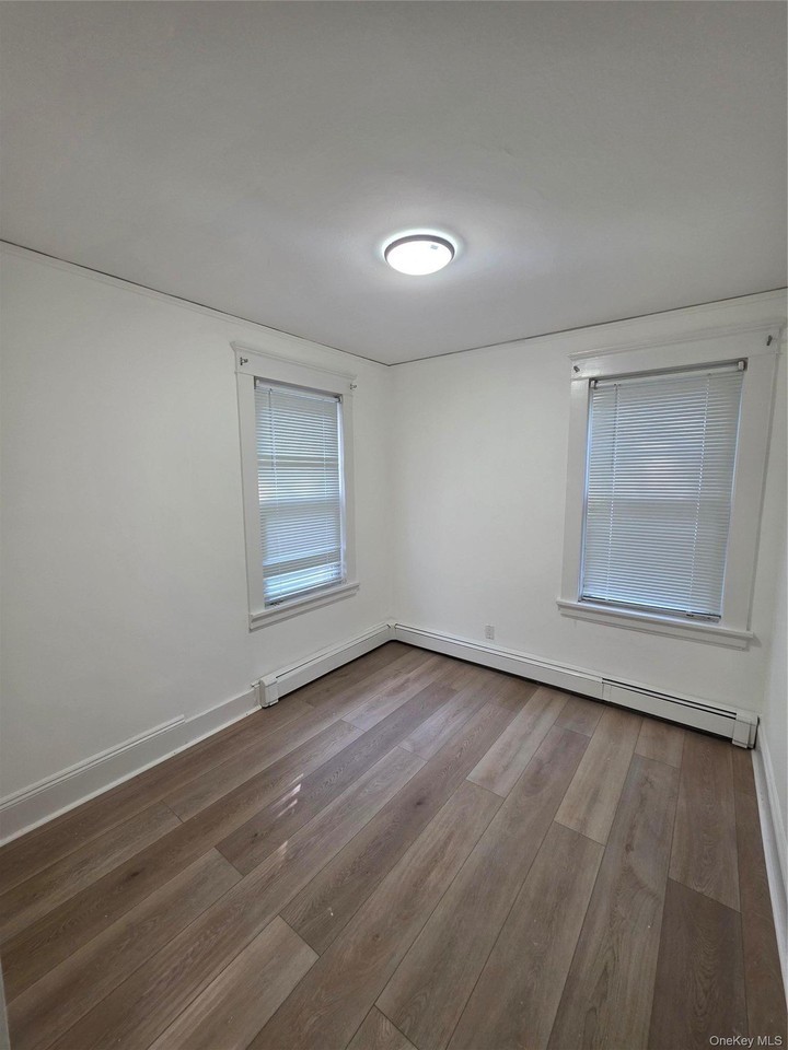 20 Pelhamside Dr #1stFL - Photo 6 of 11