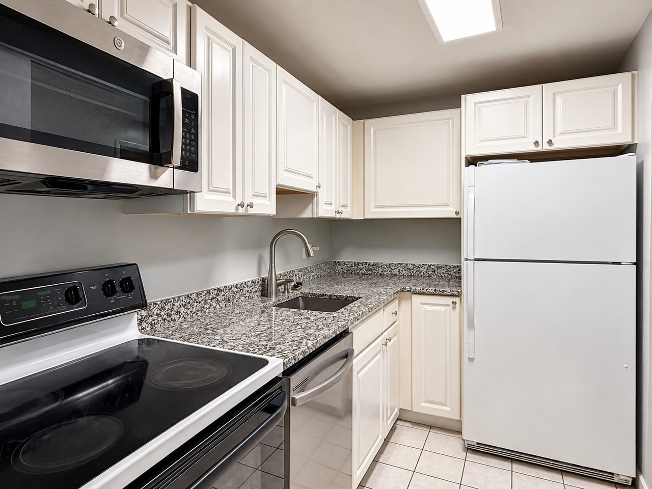 54 Fountain Ln #5 - Photo 5 of 13