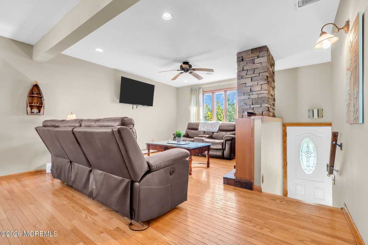 229 Pine Dr - Photo 6 of 50