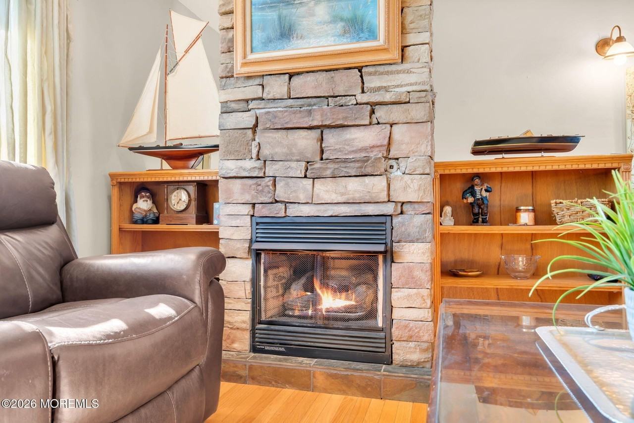 229 Pine Dr - Photo 7 of 50
