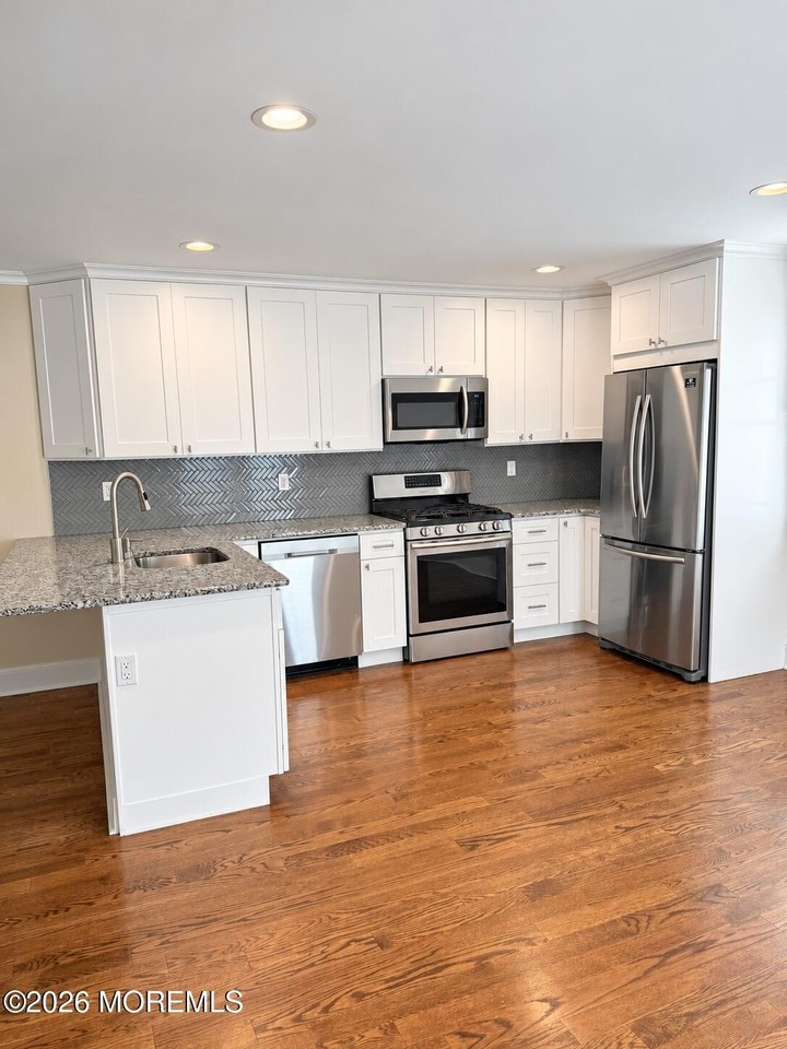 57 Howland Ave #5 - Photo 3 of 14