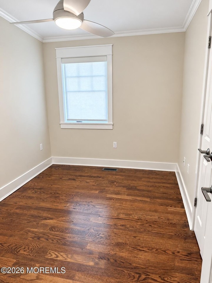 57 Howland Ave #5 - Photo 7 of 14