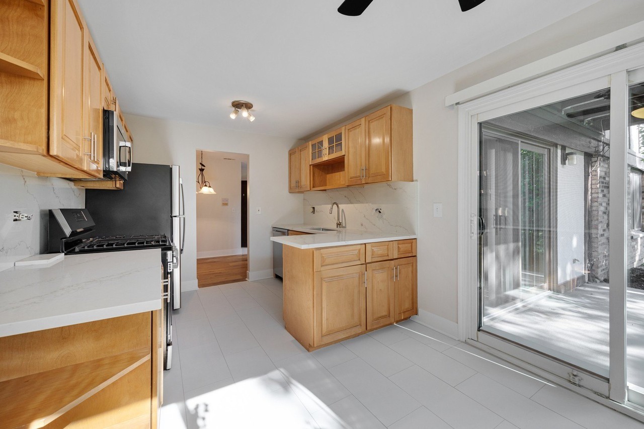 1001 Yosemite Trl #A1 - Photo 5 of 24
