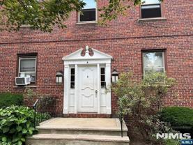 418 Main St #C2 - Photo 1 of 1