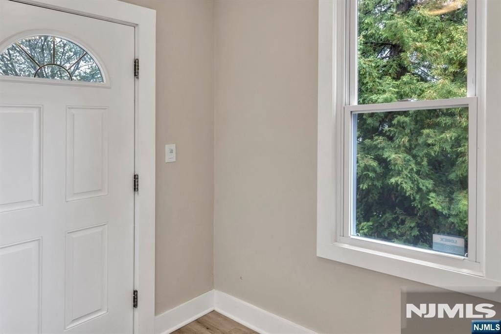 216 Phillips Ave #1FL - Photo 5 of 22