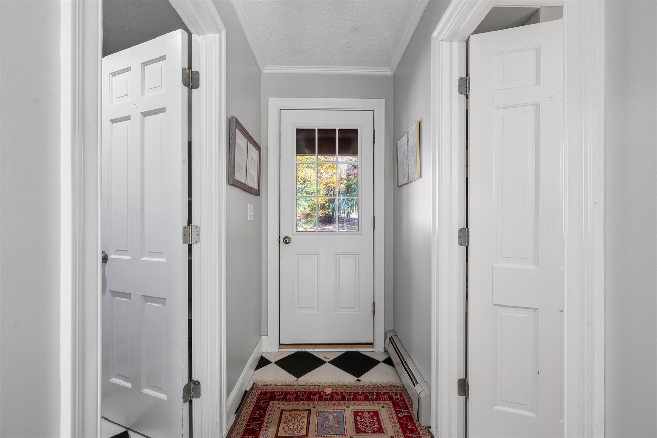 5 Forest Ledge Rd - Photo 4 of 50