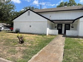 135 N Cottonwood Dr - Photo 1 of 1