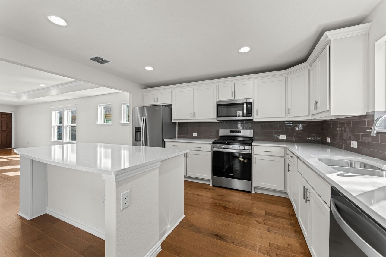 108 Sleepy Willow Ln - Photo 2 of 33