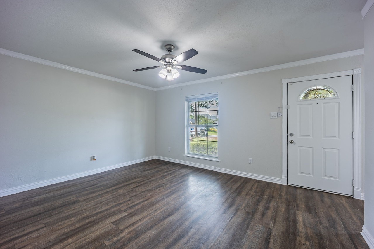 2652 Bluebird Ln - Photo 5 of 24