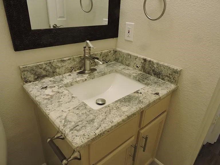 2032 Knights Ct - Photo 7 of 10