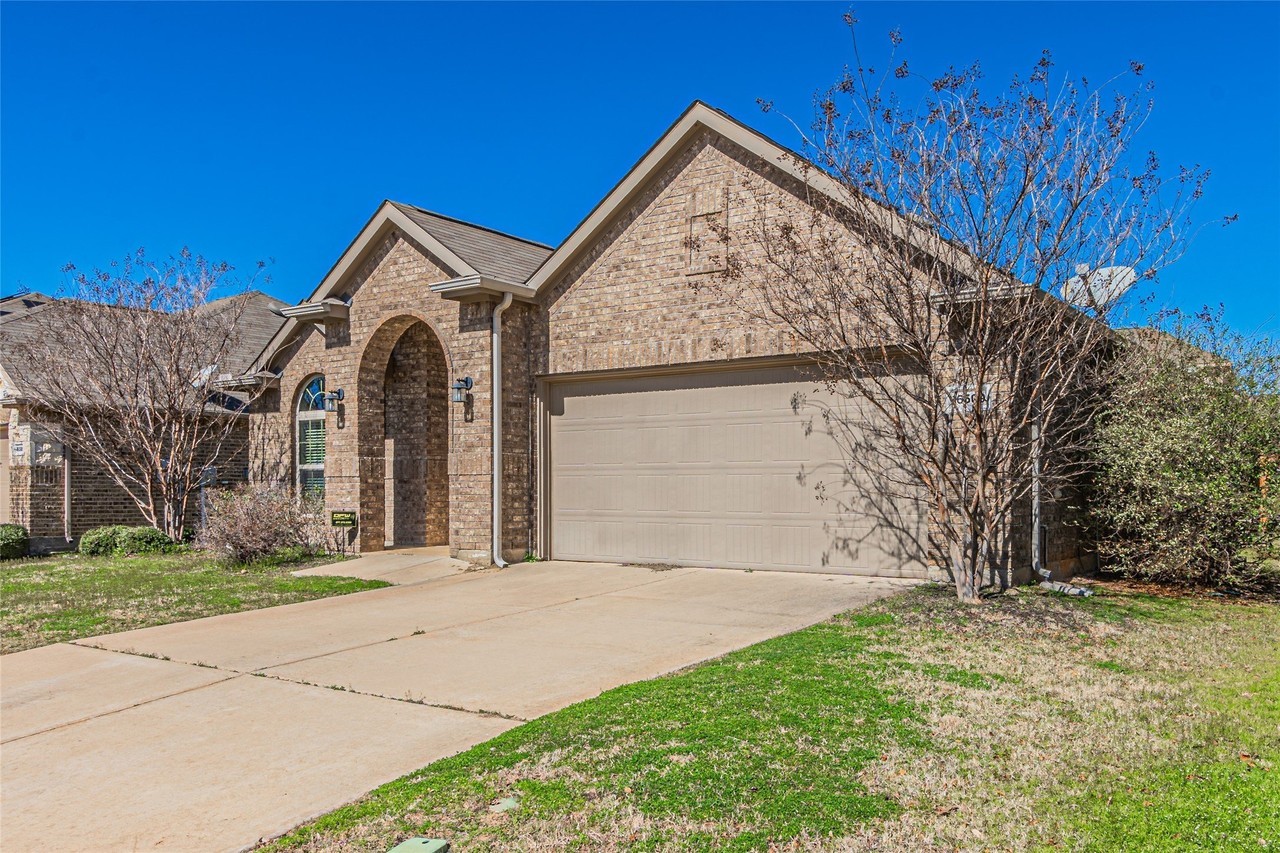 16509 Amistad Ave - Photo 3 of 40
