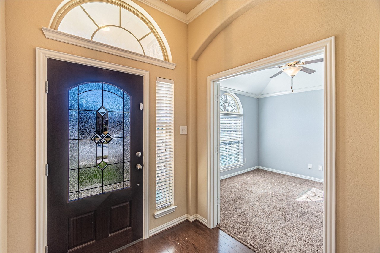 16509 Amistad Ave - Photo 5 of 40