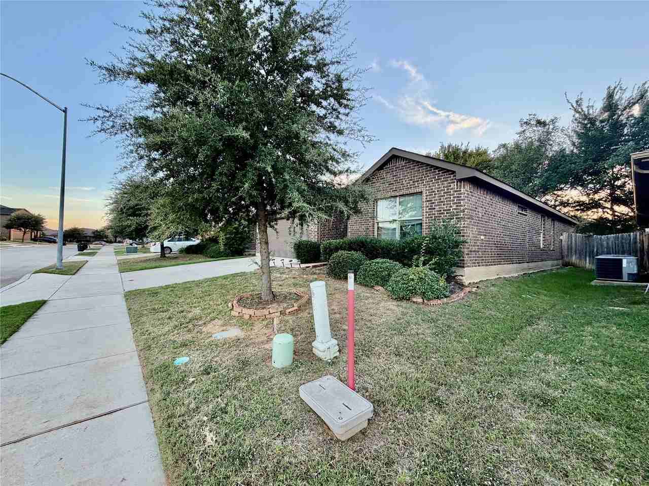 1624 Milledge Rd - Photo 4 of 23