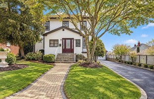featured image of 145 Buckingham Rd