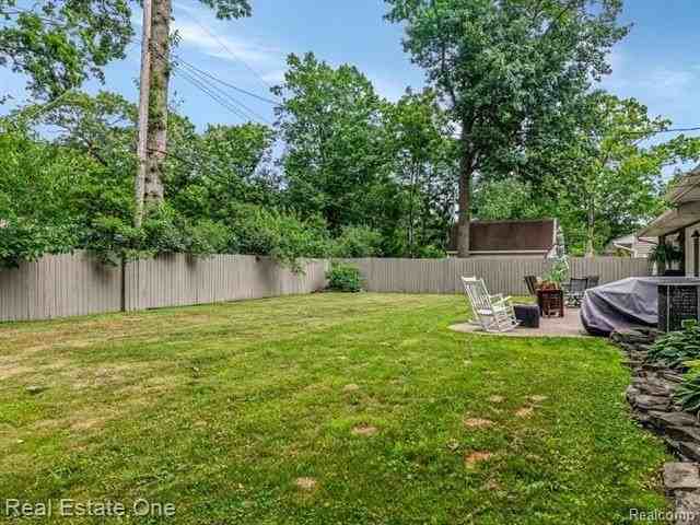 5674 Brunswick Blvd - Photo 6 of 22